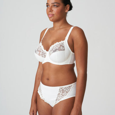 Soutien-gorge emboîtant avec armature et doublé de tulle – Deauville