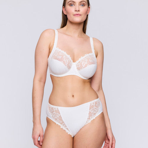 Soutien-gorge emboîtant avec armature et doublé de tulle – Deauville